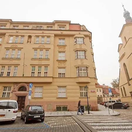 Spacious Elegance In The Heart Of Old Town Lägenhet *