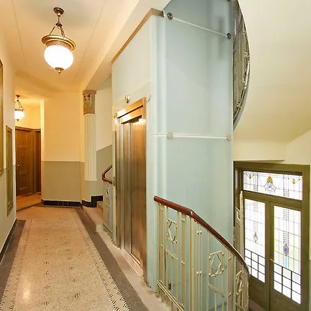Daire Spacious Elegance In The Heart Of Old Town *