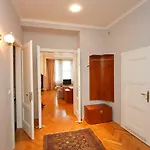 Apartamento Spacious Elegance In The Heart Of Old Town *